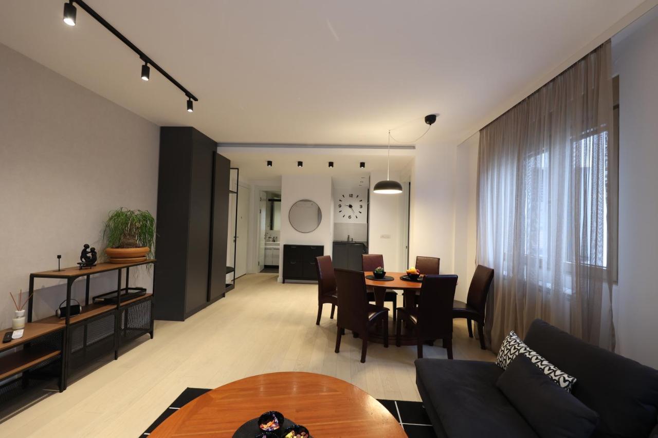 Modern Apartment In The Heart Of Beograd Eksteriør billede
